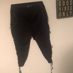 Leggings with crisscross side cutouts